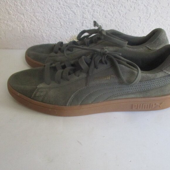 Puma Athletic Shoes Sz. 9.5 Olive Green Lost of Use Left - Picture 5 of 7